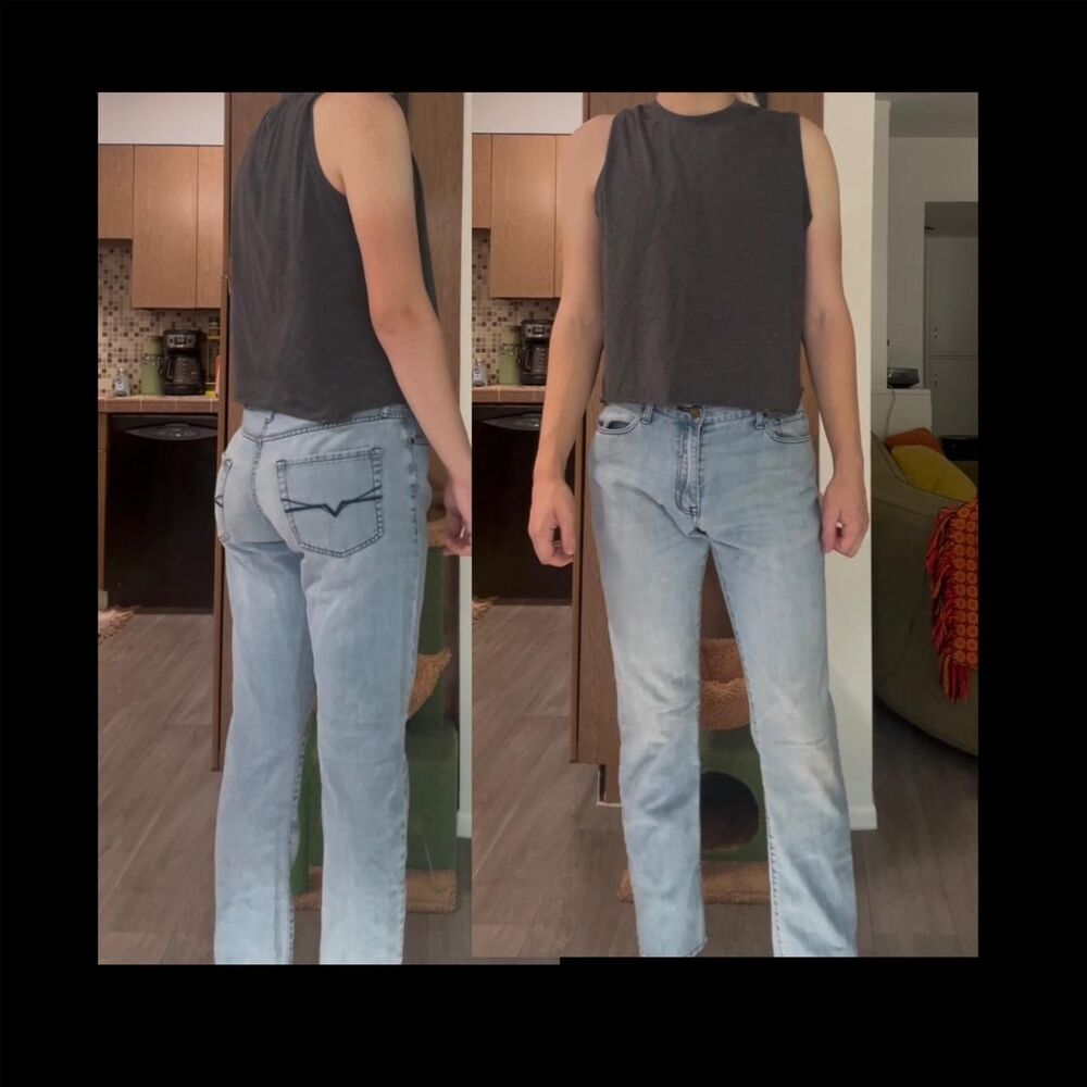 Guess Men's Blue and Grey Jeans